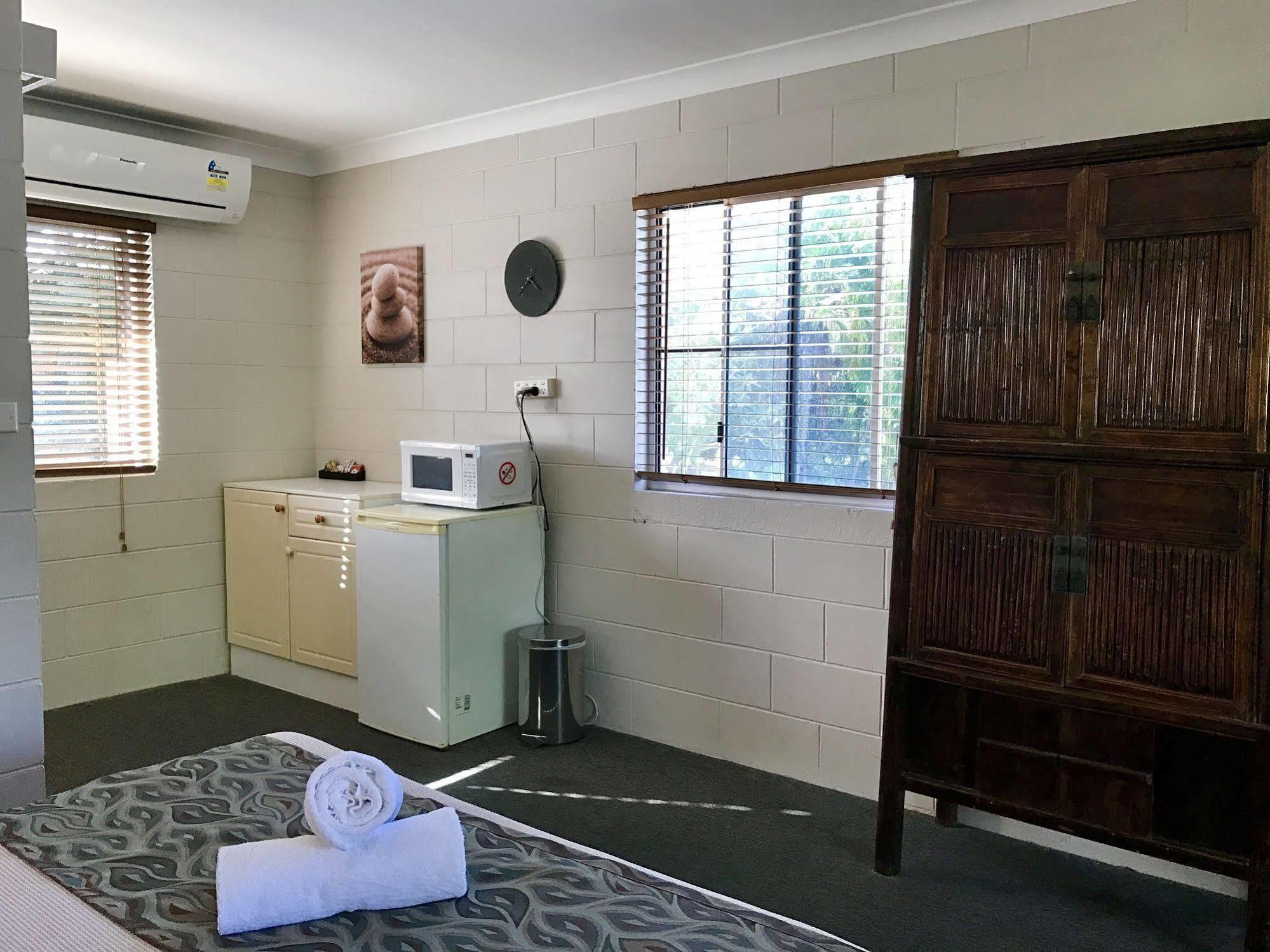 Bramston Beach Motel 外观 照片